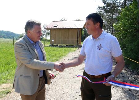 OTVORITEV IN PREDAJA ČEBELJNJAKA 24 FOTO LJUBO VUKELIČ